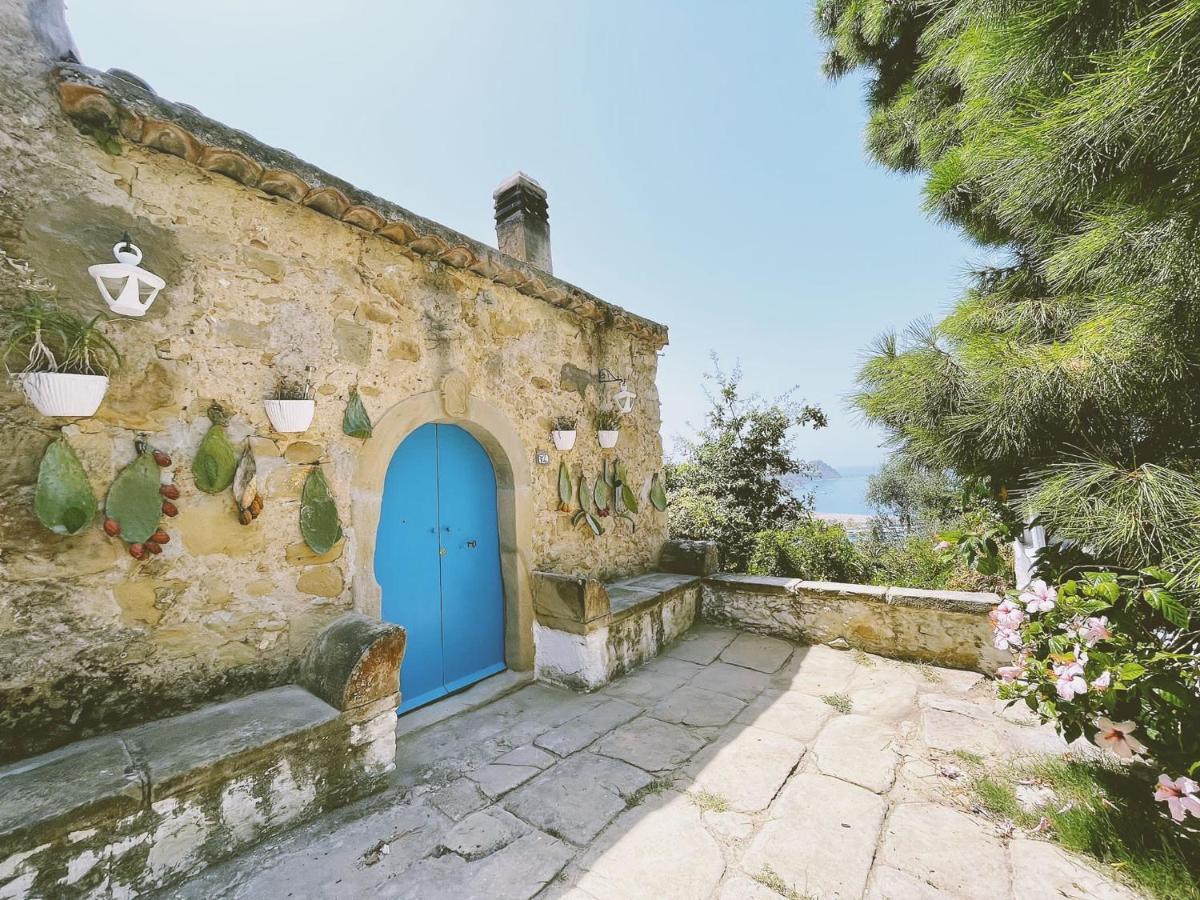 La Casa Del Nespolo Bed & Breakfast Capo dʼOrlando Екстериор снимка