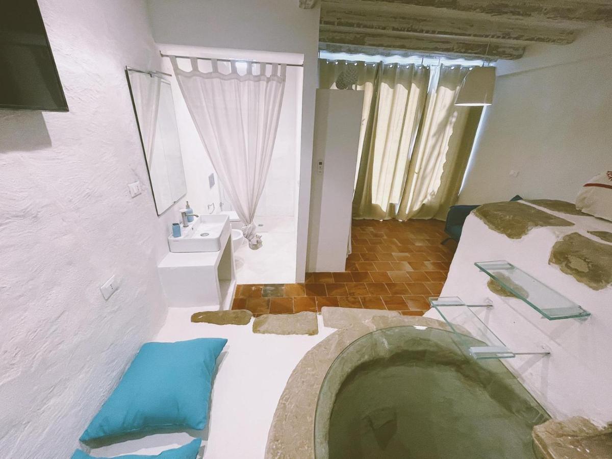 La Casa Del Nespolo Bed & Breakfast Capo dʼOrlando Екстериор снимка